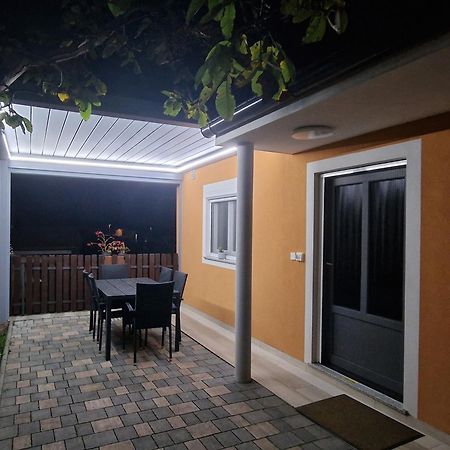 Apartma Nika Pobegi Exterior photo